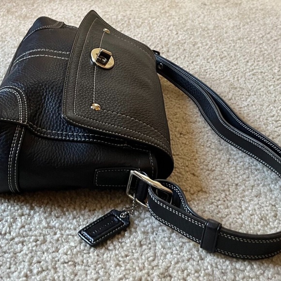 Coach Hamilton Black Pebbled Leather Crossbody Shoulder Bag Flap Turnlock F13957 - Picture 5 of 12